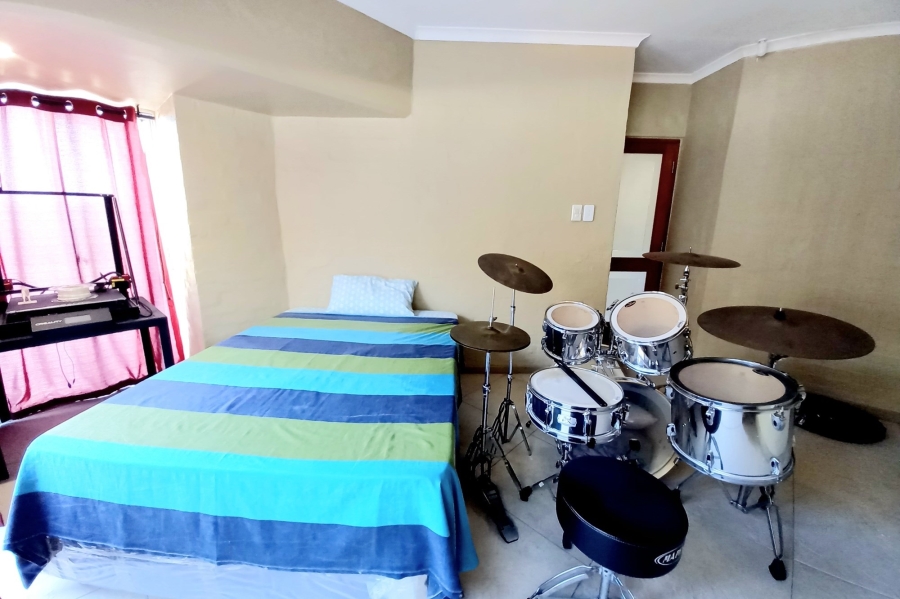 5 Bedroom Property for Sale in Bluewater Bay Western Cape